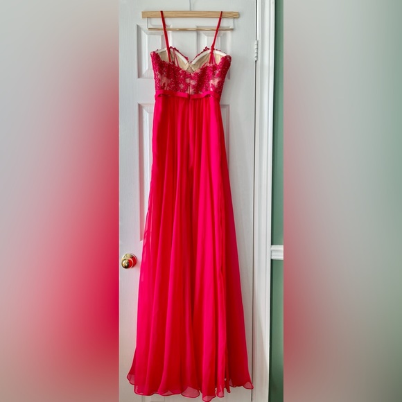 PROM DRESS - Picture 2 of 5